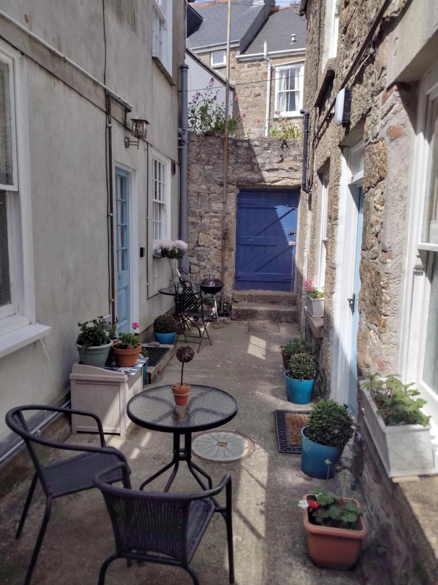 1 Courtyard Mews Lägenhet Penzance Exteriör bild
